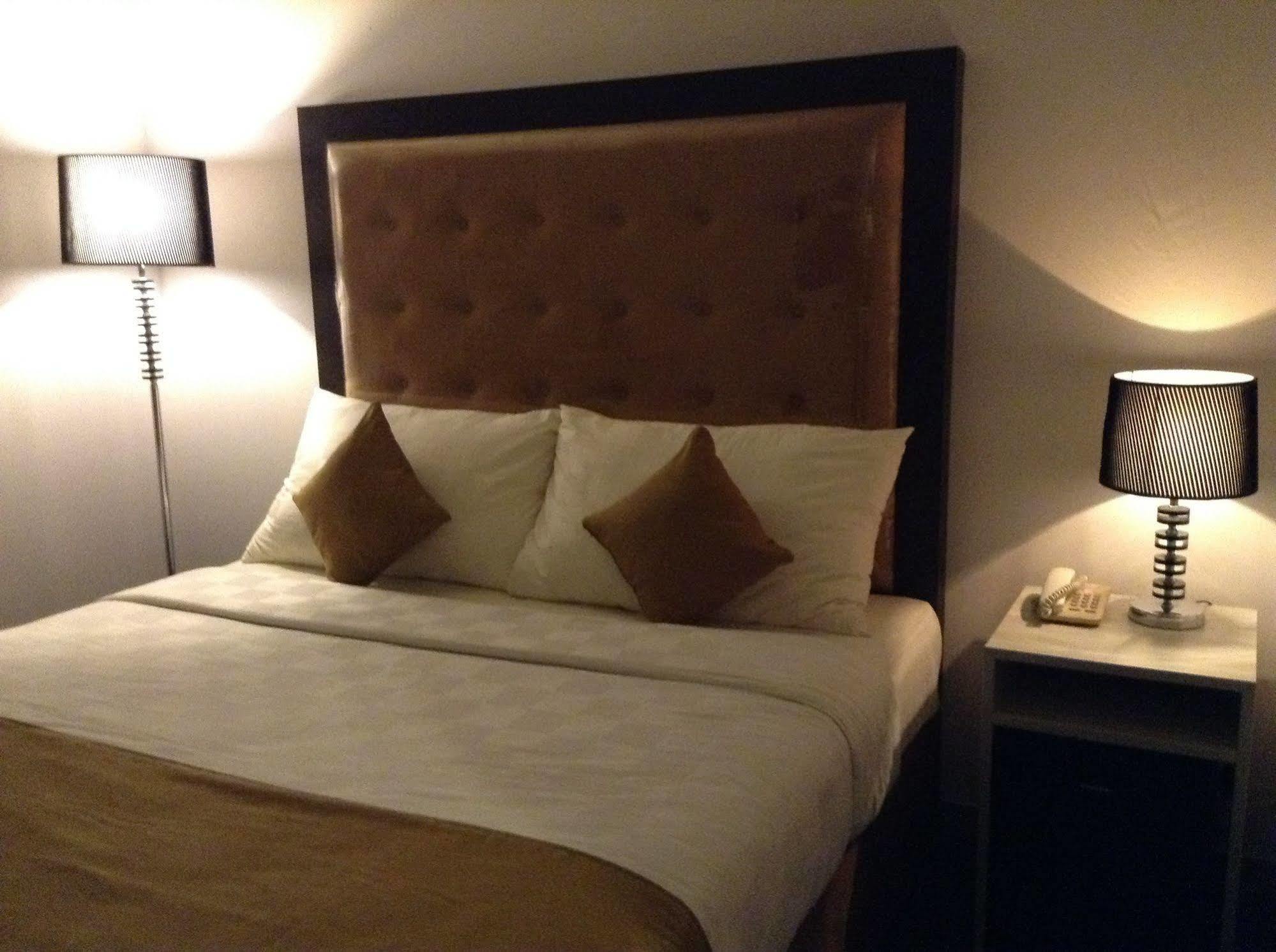 Maven Fatmawati Hotel Jakarta Exteriér fotografie